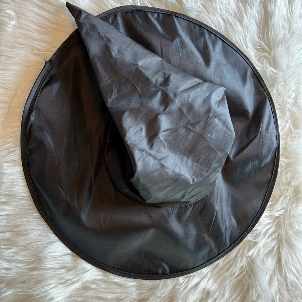 WITCH’S HAT